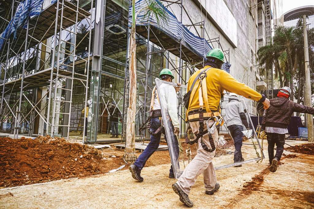 Construção civil investiu mais de R$ 330 milhões em segurança do trabalho em 2024, diz estudo 