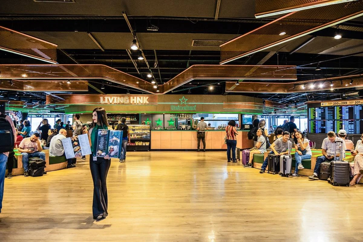 Os reis dos aeroportos: eles vão fazer R$ 350 milhões com bares e restaurantes em salas de embarque