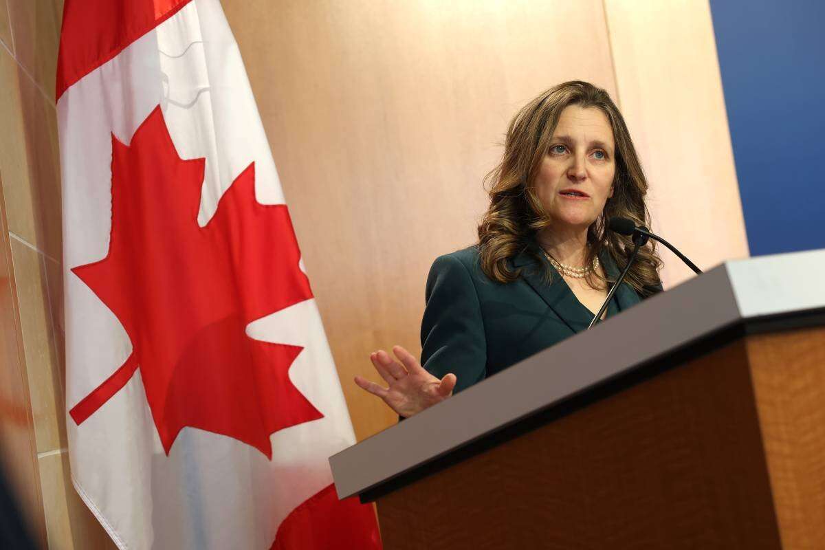 Ex-ministra das Finanças do Canadá anuncia candidatura para substituir Trudeau