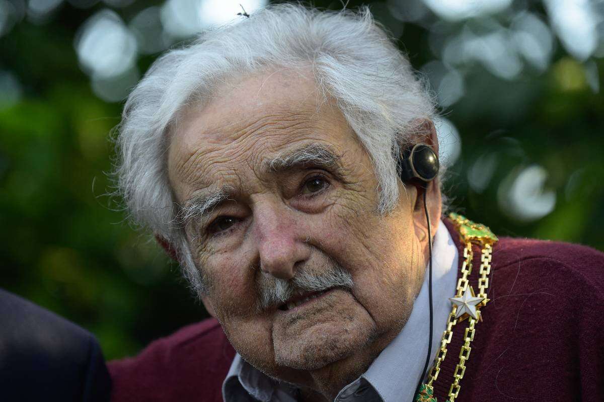 “Estou morrendo”, diz Mujica ao anunciar que não tratará mais o câncer