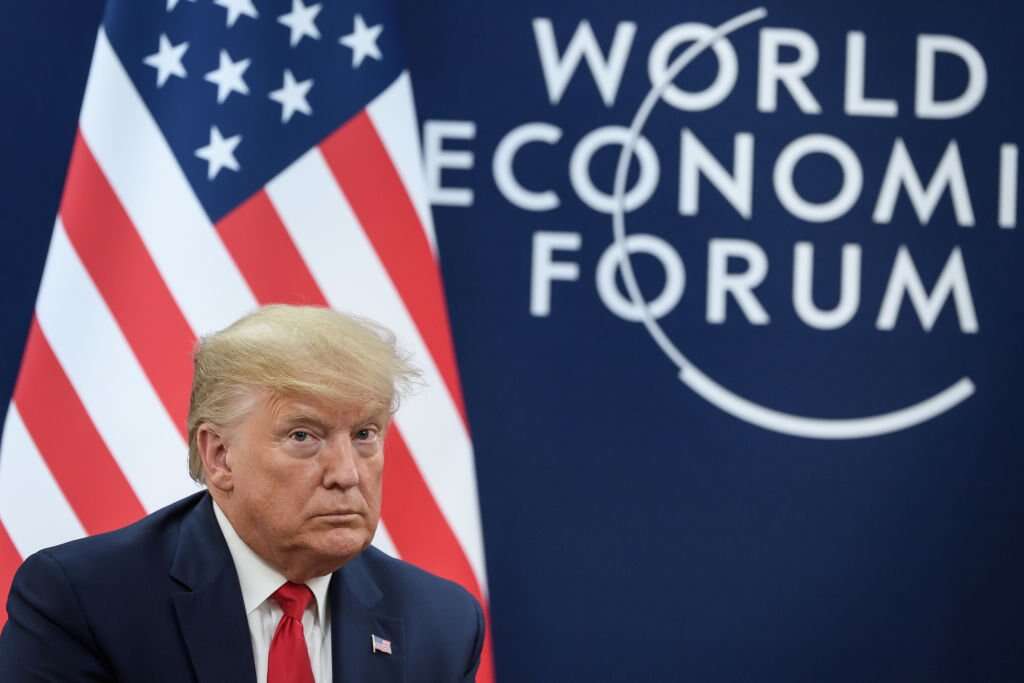 Trump conversará virtualmente com participantes do Fórum de Davos após tomar posse