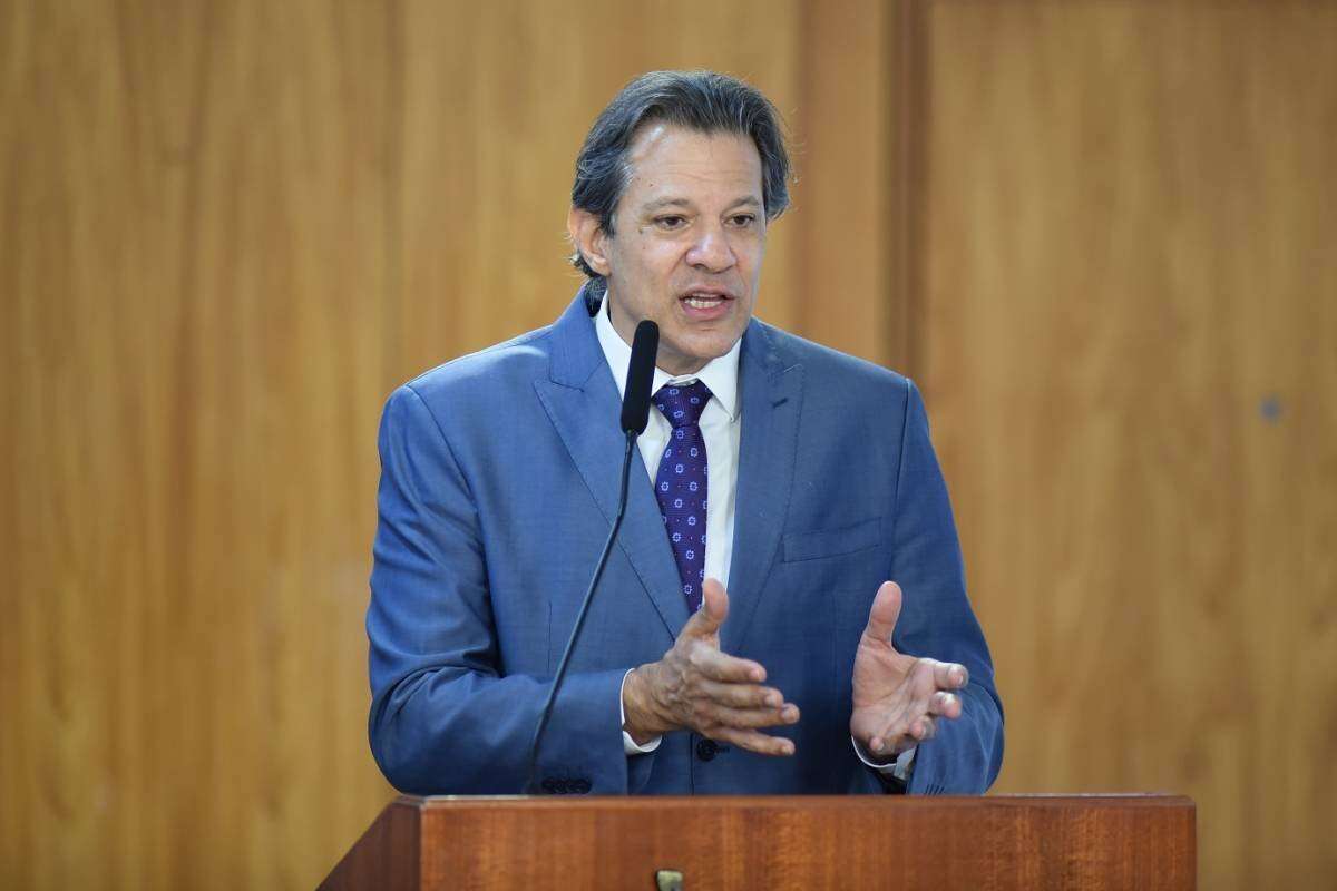 Haddad apresenta prioridades ao Congresso: com pautas como big techs, isenção de IR e supersalários