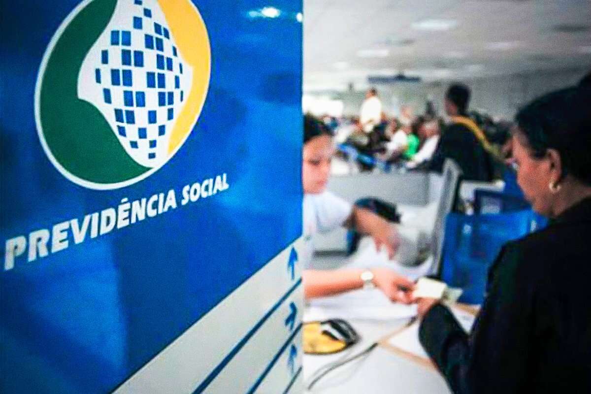 INSS libera antecipação salarial de R$ 150 para beneficiários com biometria e sem desbloqueio prévio