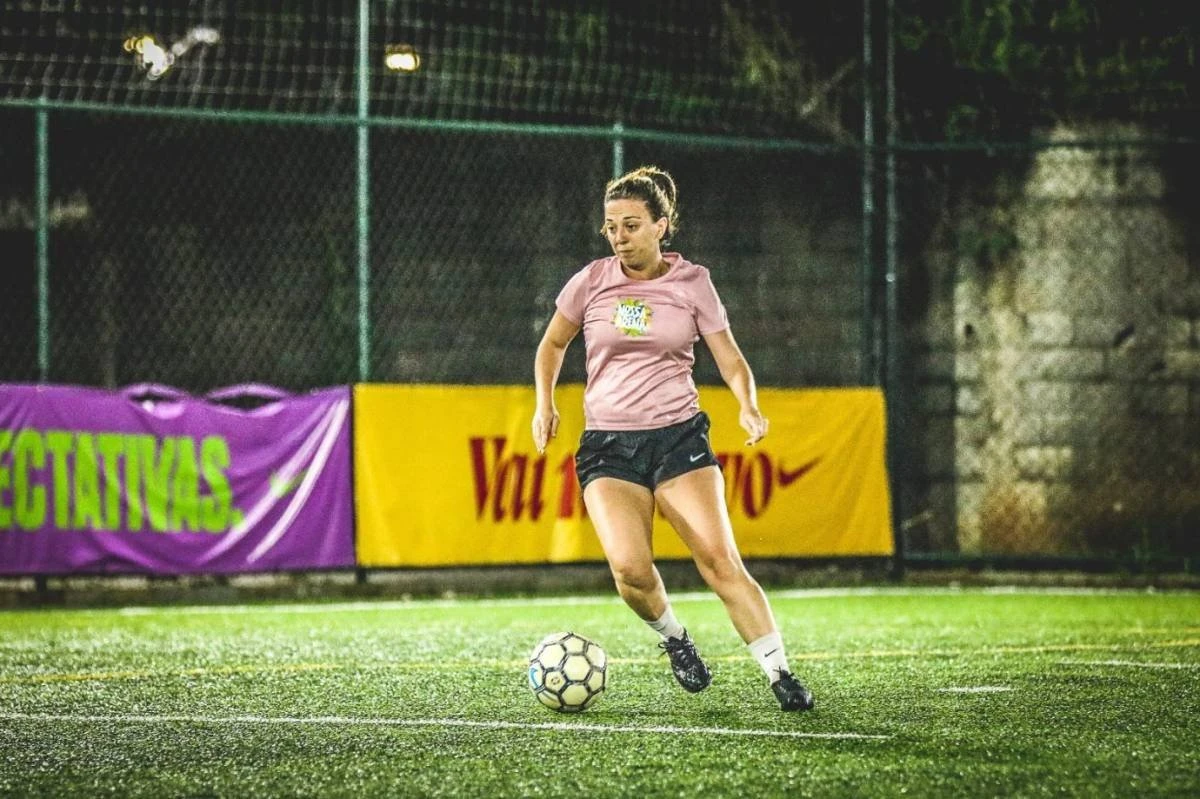 Ela criou um espaço exclusivo para mulheres praticarem esportes e fatura mais de R$ 3 milhões