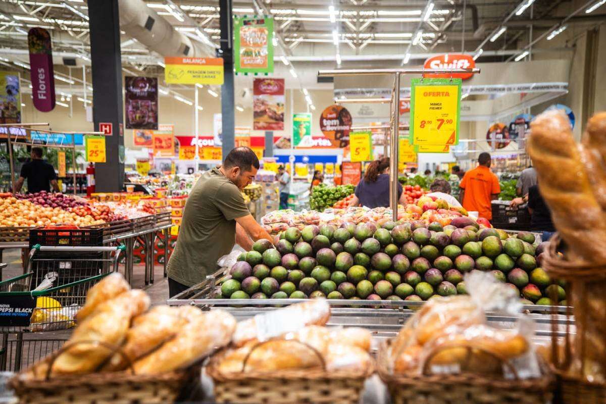 Inflação de alimentos: três capitais tiveram aumento acima dos 10% em 2024, diz IBGE