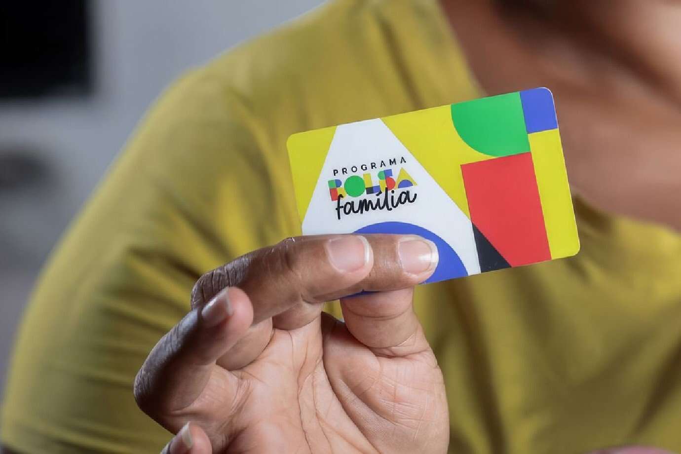 Programa Acredita já liberou R$ 1,7 bilhão para baixa renda e beneficiários do Bolsa Família