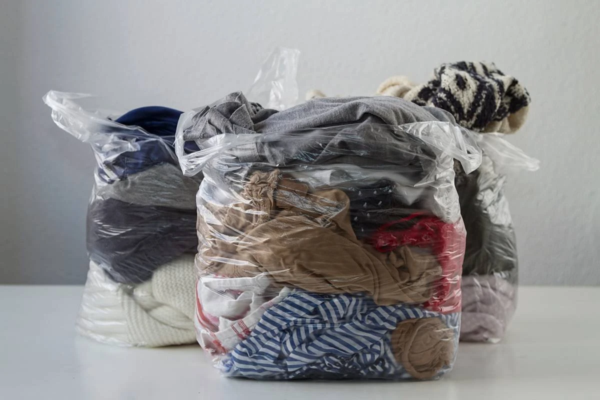 Meia velha, lingerie usada, roupa antiga saiba onde descartar corretamente em São Paulo