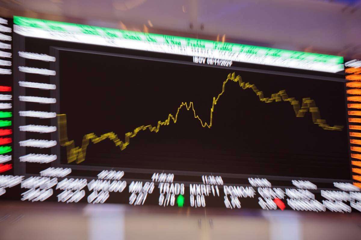 Estrangeiros colocam R$ 21 bi na B3 em novembro e bolsa tem mês de maior entrada de capital do ano