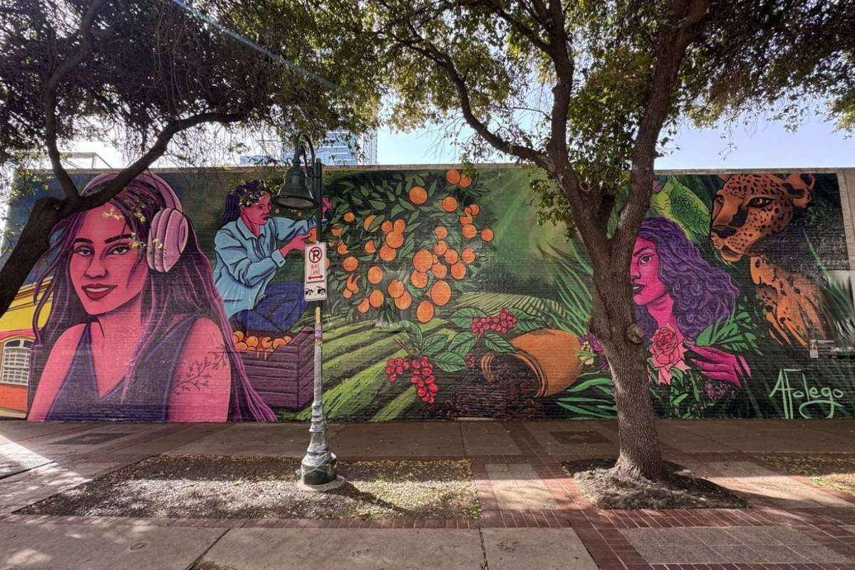 SXSW 2025: o que representa a arte na fachada da SP House e quem é a artista por trás dela