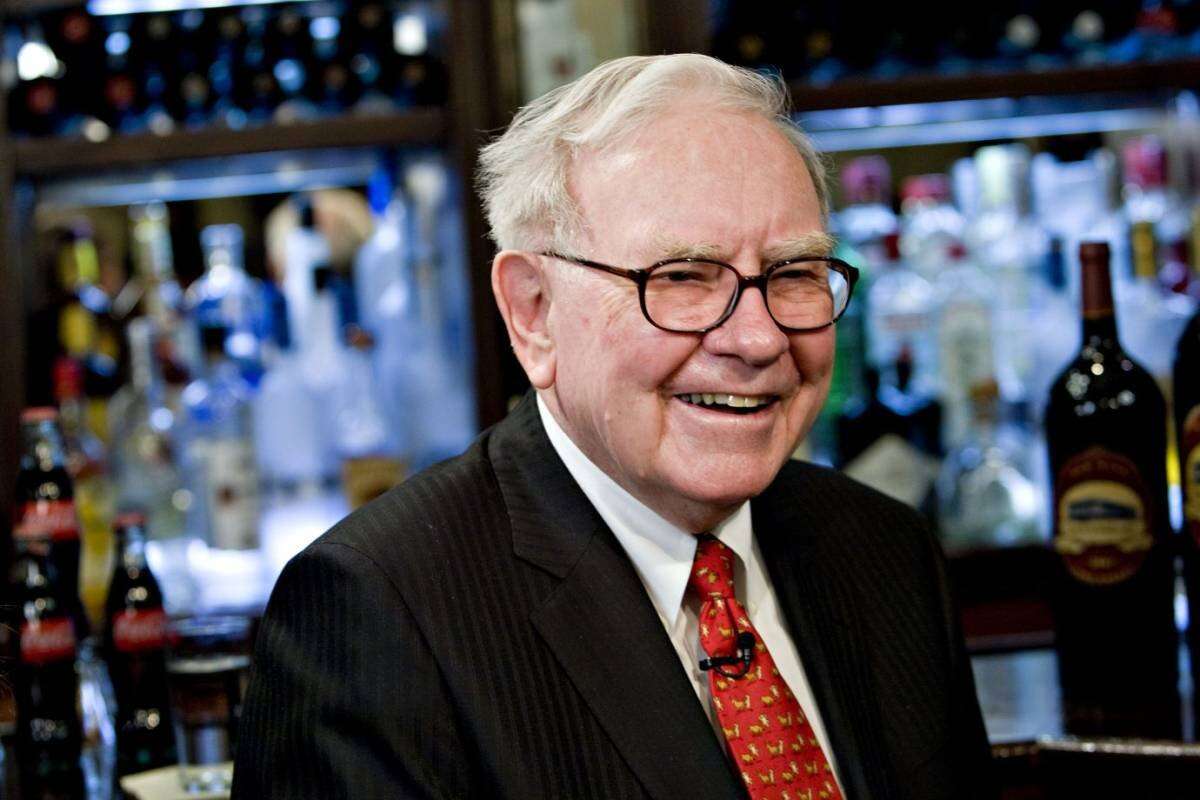 Fatia bilionária de Buffett na Apple já vale mais que gigantes como Nike e Disney