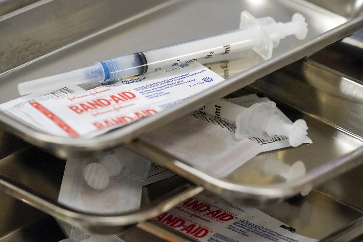 Top CDC official steps aside as head of pandemic task force