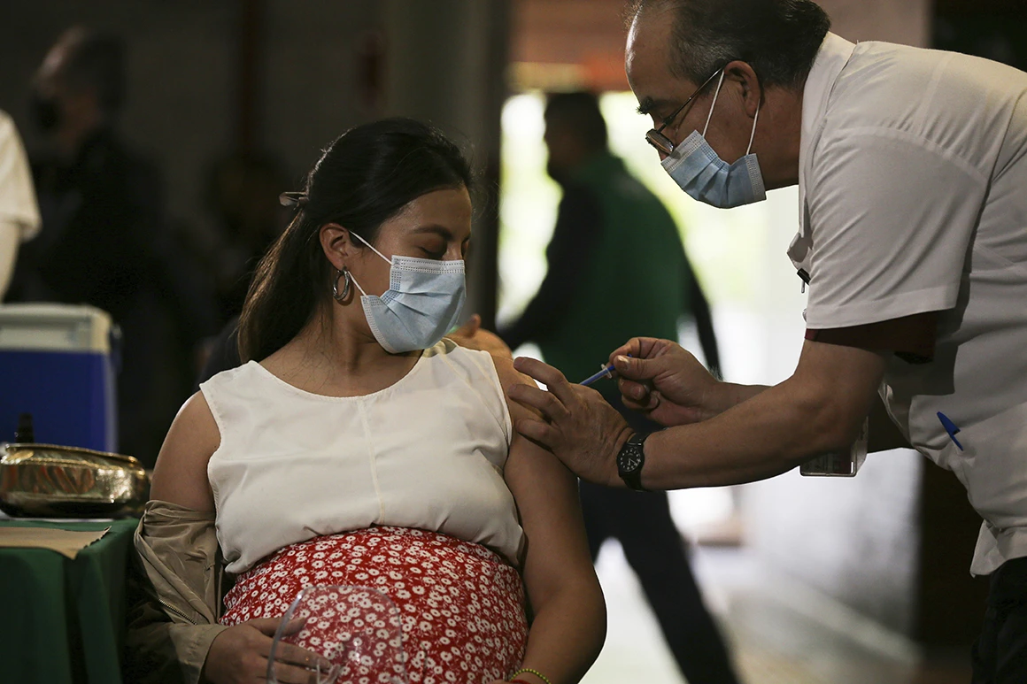 U.S. diplomats: Send vaccine overseas now or China, Russia will win out