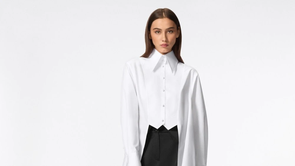 Karl Lagerfeld Fall 2026: It Starts With the Shoulders