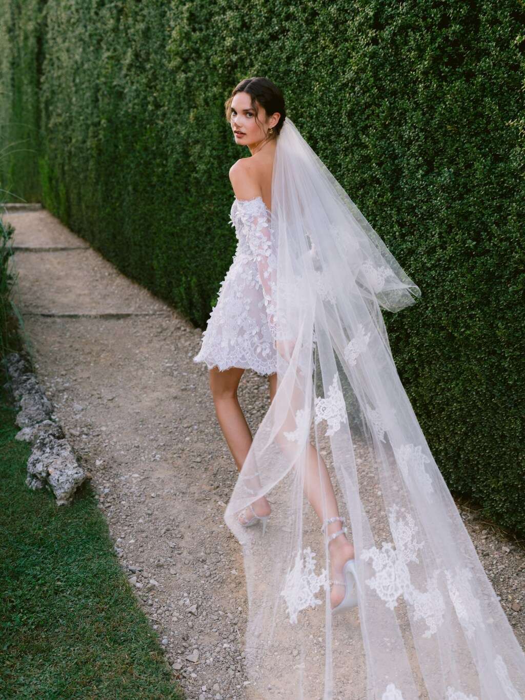 Fall Bridal Trend 2024: Little White Dress