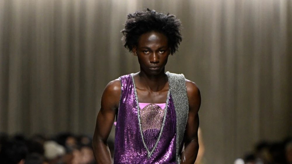 Dior Men’s Fall 2026: Through the Looking Glass
