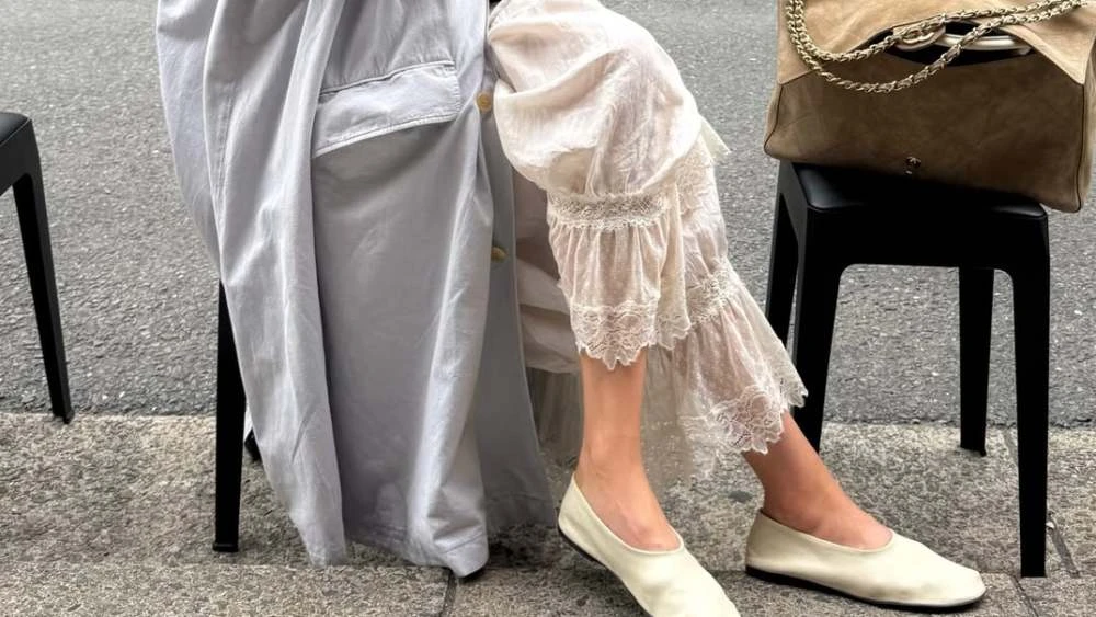 Bloomer Shorts Push Balloon Silhouette to New Extremes