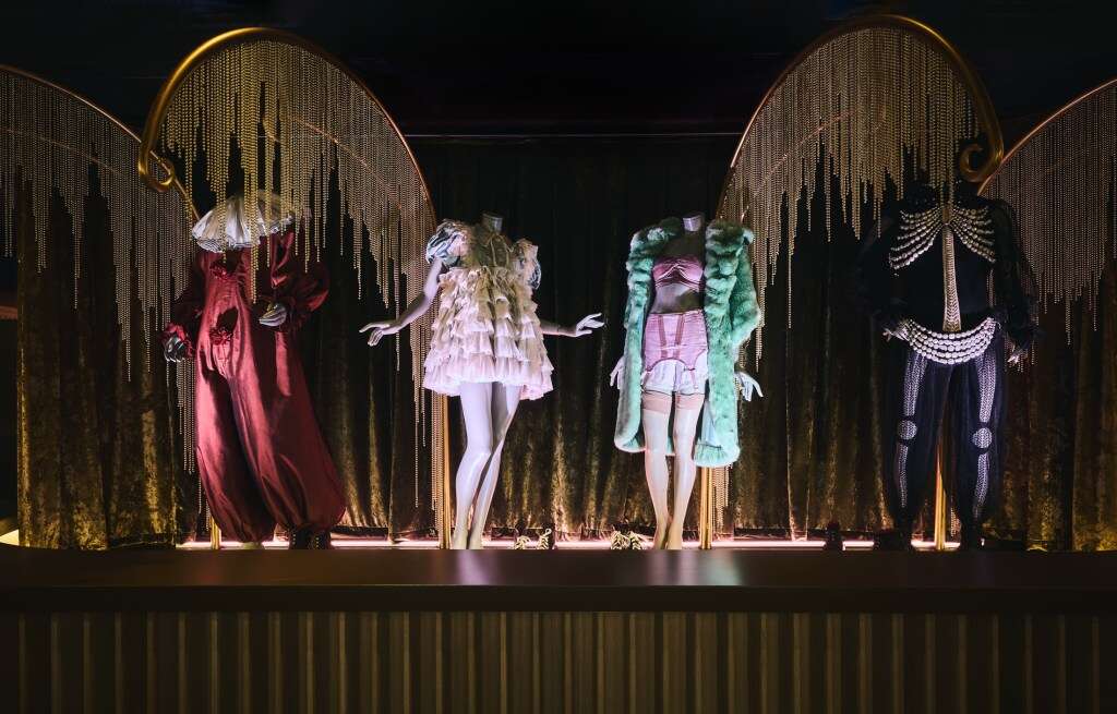 Selfridges Rings in the Festive Season With ‘Cabaret’