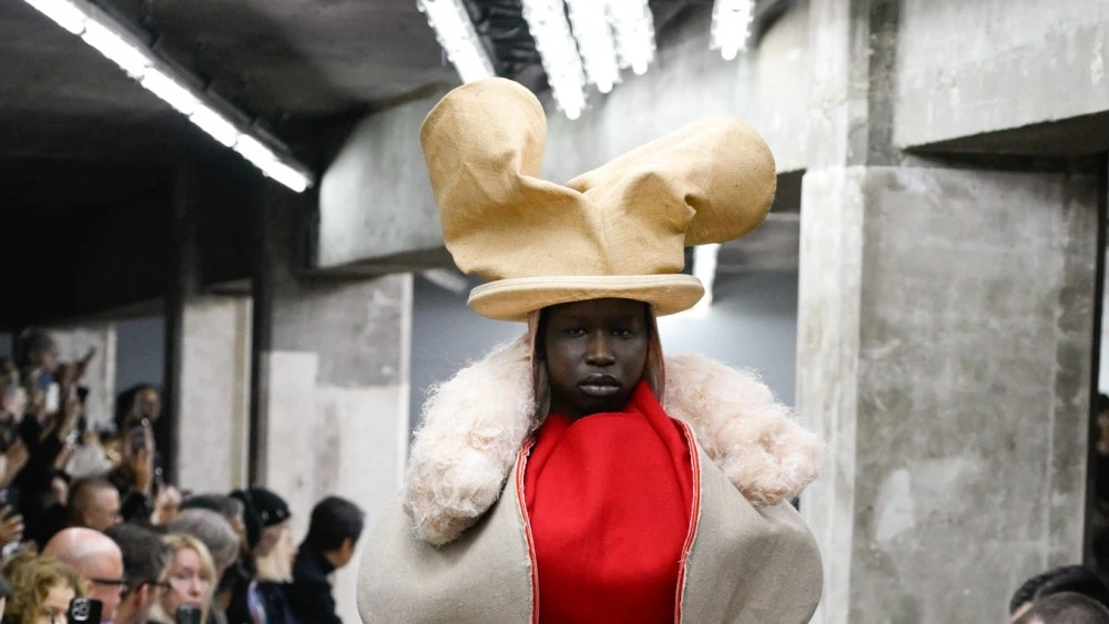 Comme des Garçons Spring 2026: Leaving Them in the Dust