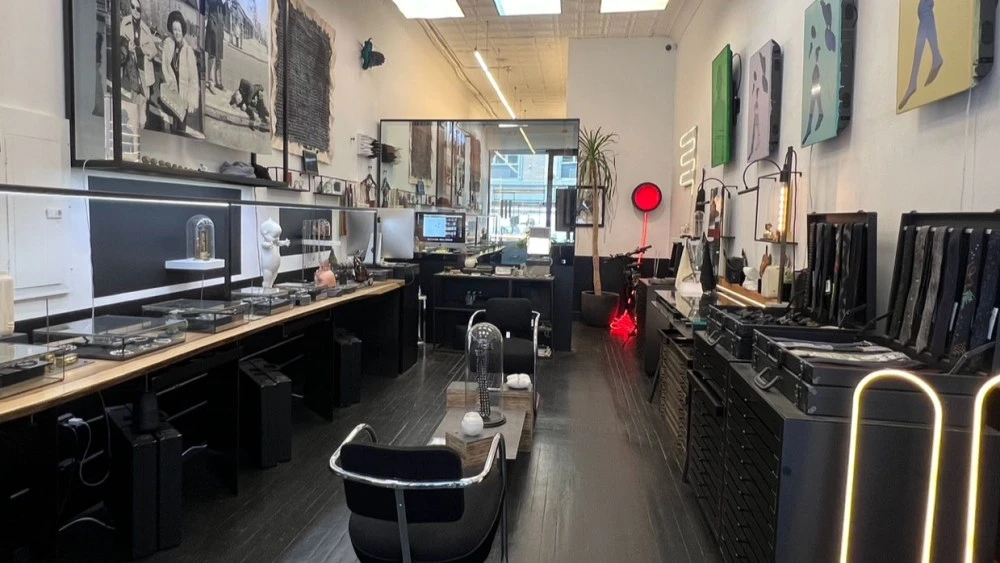 Celebrity-favorite Jewelry Designer Tries to Thwart Robbery in New York City Store: ‘It Was Like a Scene From a Movie’