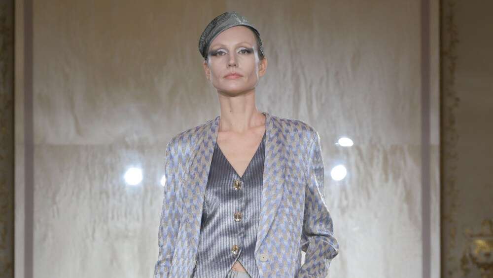 Giorgio Armani Privé Spring 2025: Around the World