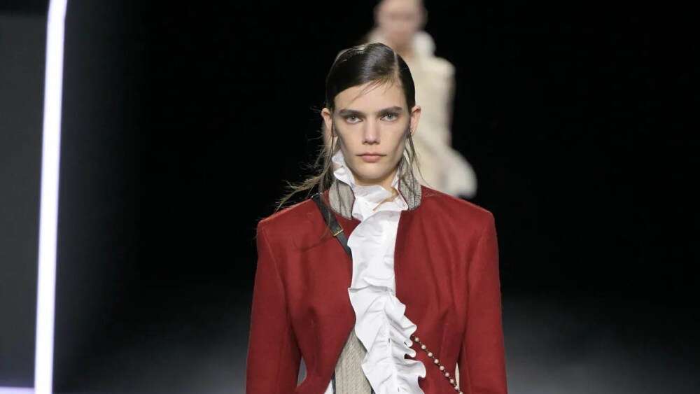 Who Won the Day at Paris Fashion Week? Dior Gives Virginia Woolf’s ‘Orlando’ a Reason to be Jealous With a Knockout Military-inspired Red Frock Coat