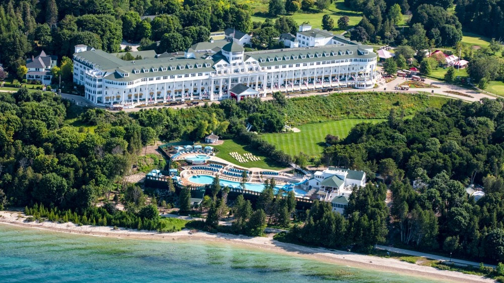 Historic Grand Hotel Is Emboldened With Help From Dorothy Draper & Co.