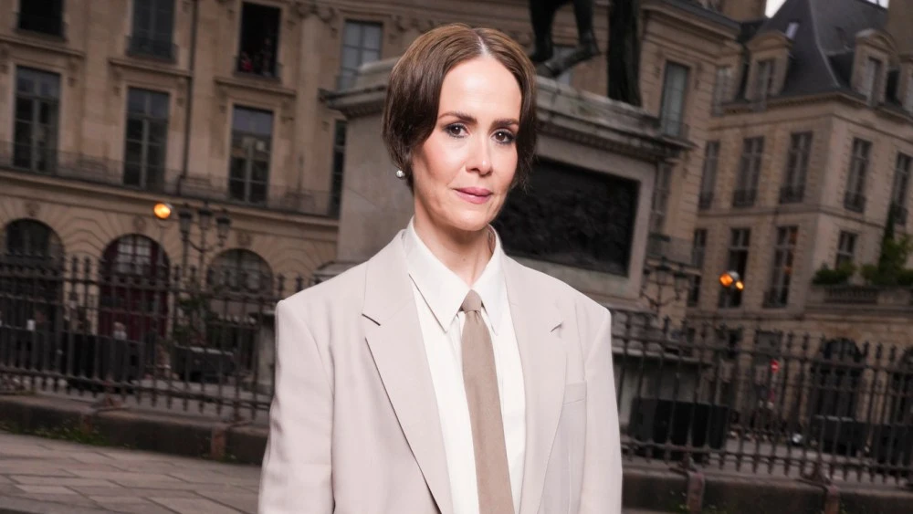 Sarah Paulson Talks Working With Kim Kardashian at Ami Paris Show