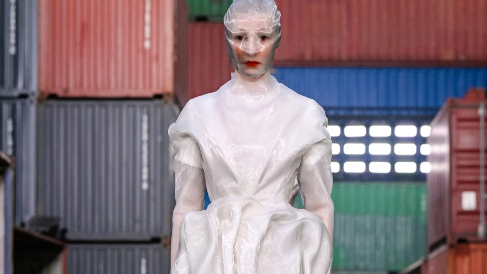 Maison Margiela Fall 2026: Shines Brighter Than Laopu Gold
