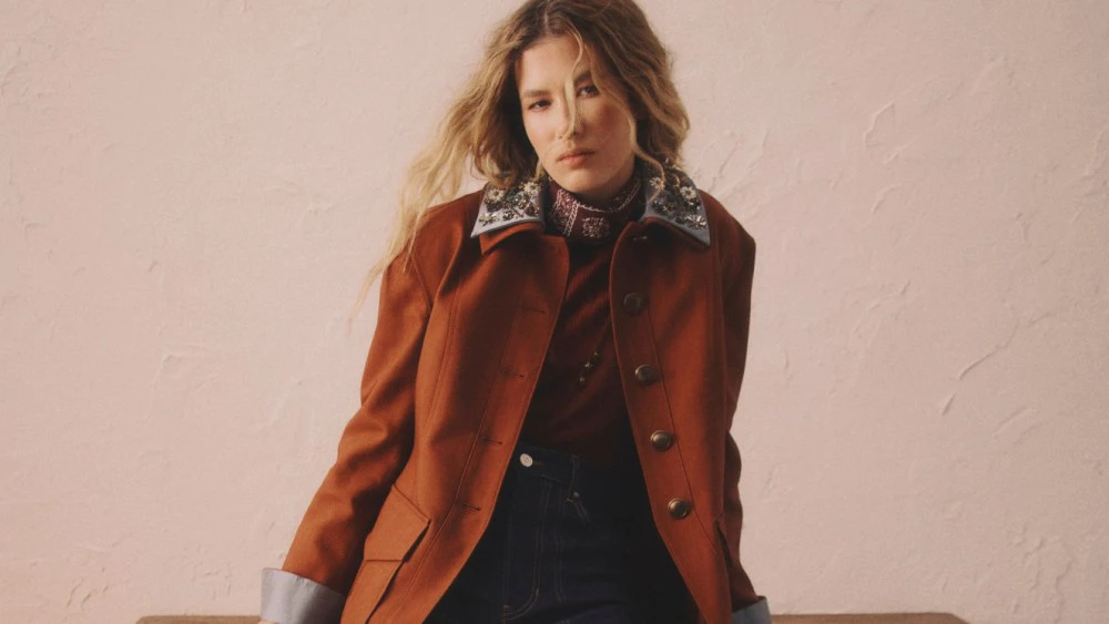Veronica Beard Pre-fall 2026: Romance and Rebellion