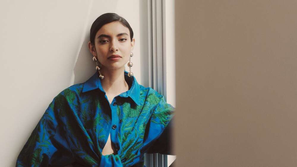 Wes Gordon Previews Carolina Herrera Resort 2025 Collection Amid the Stone Totems in Mexico City