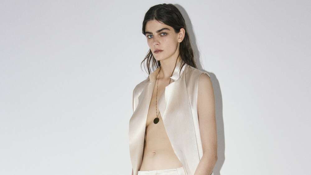 Philosophy di Lorenzo Serafini Resort 2025: Lightness and Shine With a Whiff of ‘70s