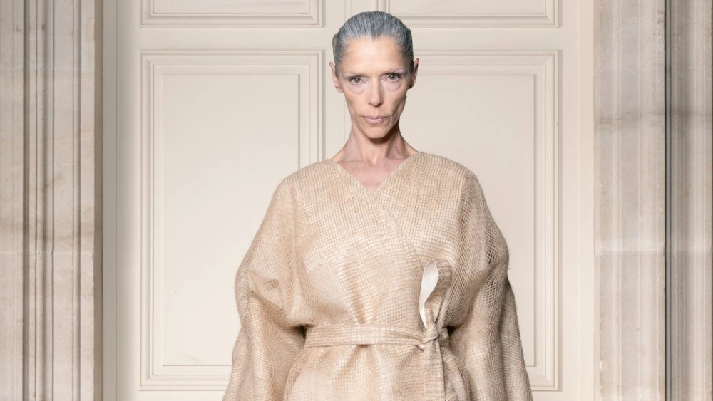 Viktor & Rolf Fall 2026 Couture: Dressing With Herself