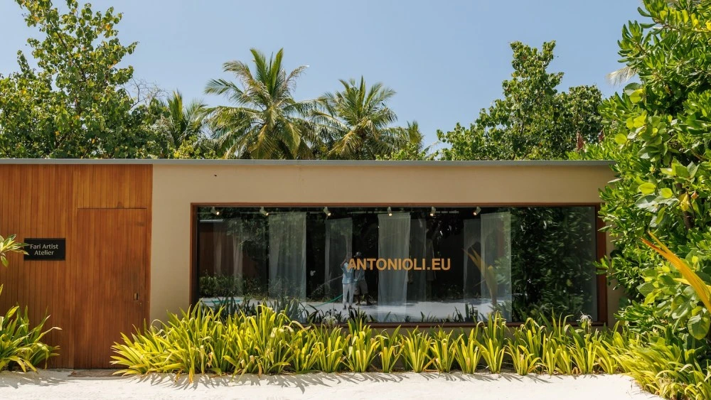 Antonioli Debuts Pop-up at Patina Maldives Resort