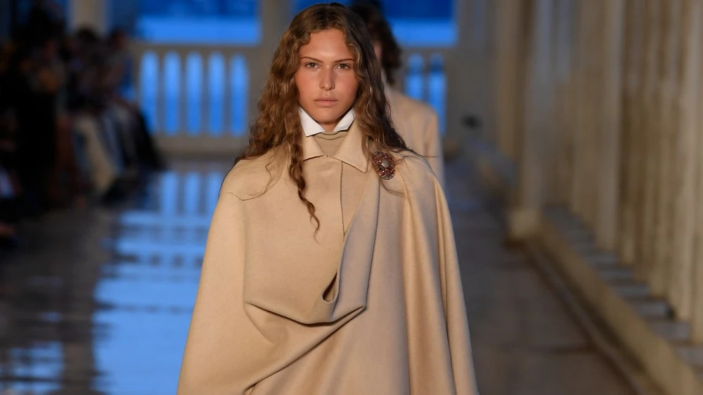 Max Mara Resort 2025: In Venice, Looking East