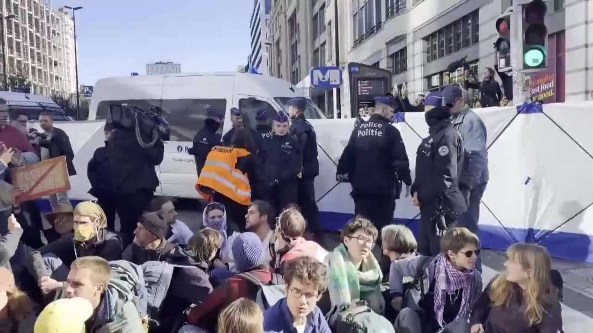 Greta Thunberg, detenida en Bruselas en una protesta contra ayudas a combustibles fósiles