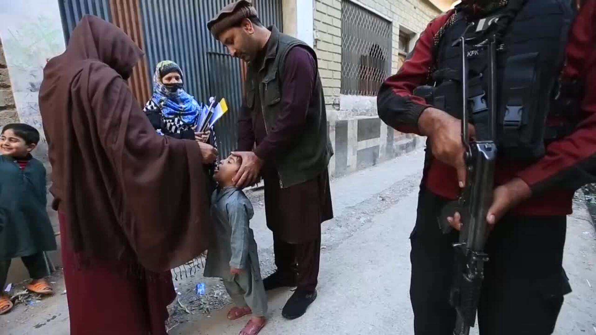 Da inicio la primera jornada de vacunación contra la polio en Pakistán de 2025