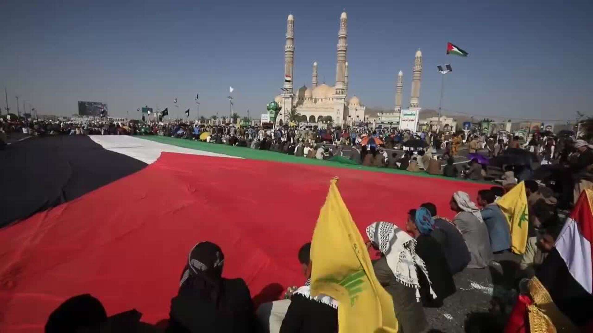 Hutíes en Yemen protestan en solidaridad con los pueblos palestinos y libanés