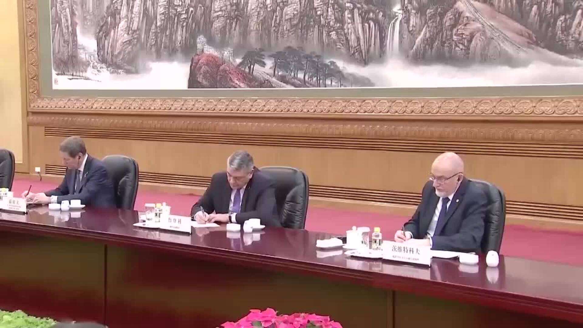 bruto CEDIDAS CHINA REUNIÓN XI MEDVEDEV PEKÍN