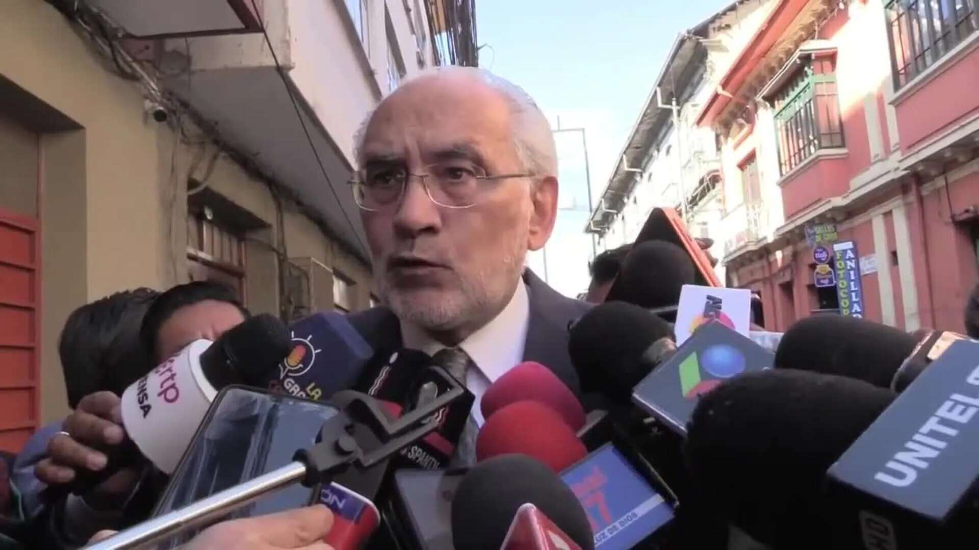 Carlos Mesa resalta que su acusación en el caso Ánez es por fraude y no significa un golpe de estado