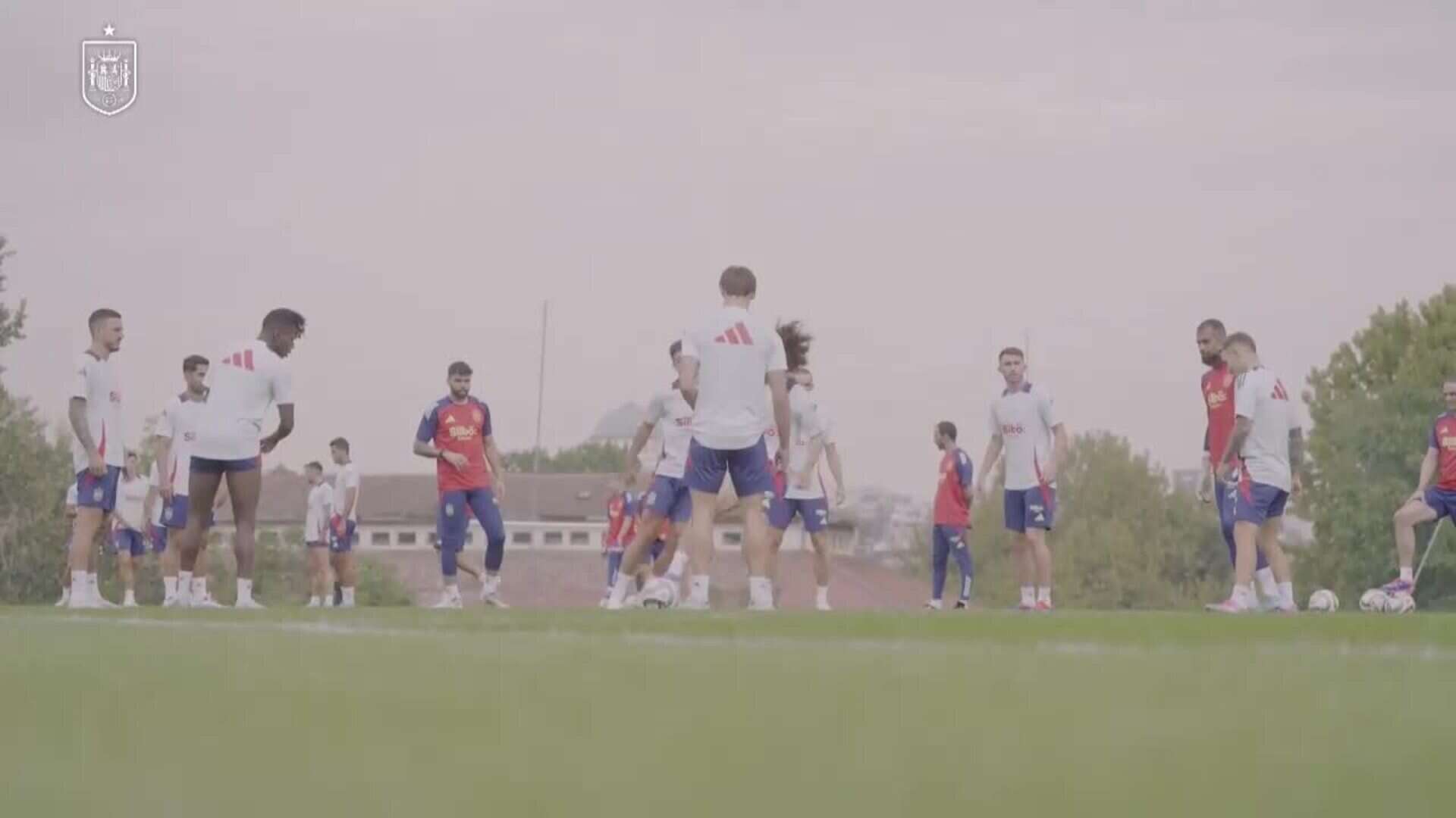 Imágenes del entrenamiento de la Selección Española en Belgrado