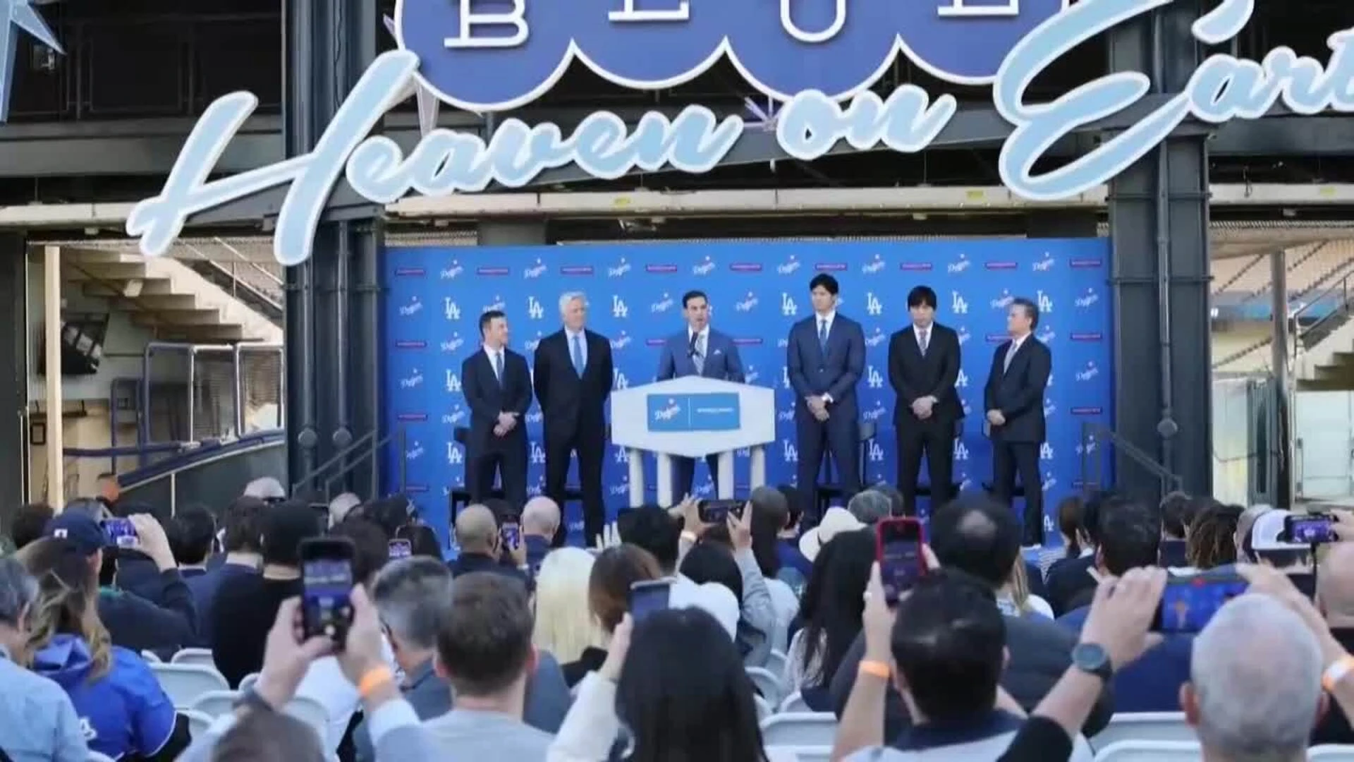 Los Dodgers presentan a su nuevo jugador Shohei Ohtani