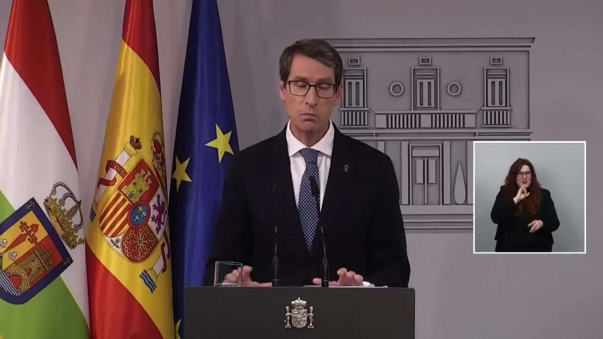 Pedro Sánchez muestra interés por que las Glosas Emilianeses viajen en 2026 a San Millán