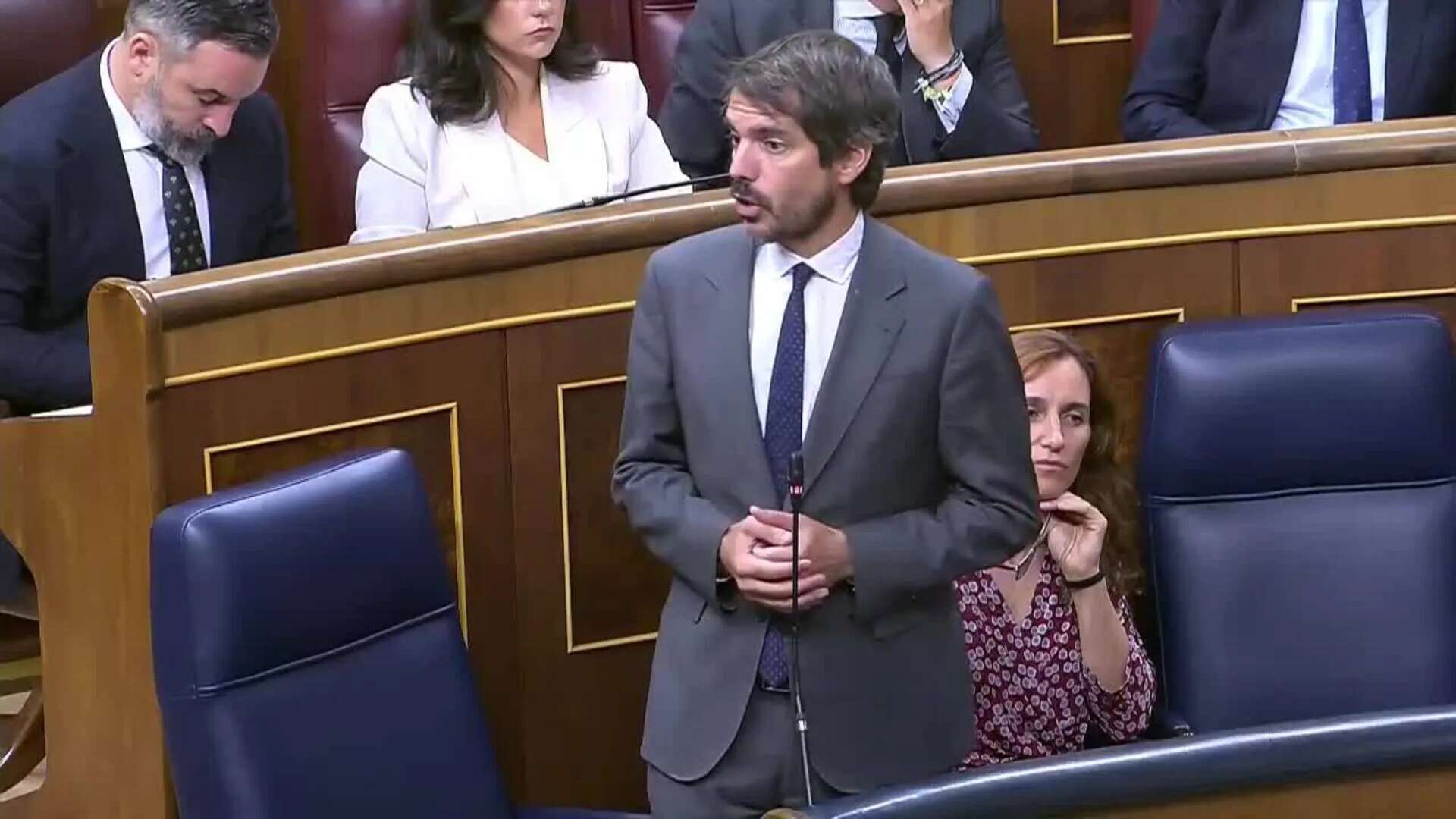 Urtasun se expresa íntegramente en catalán en el Congreso, segundo ministro que lo hace