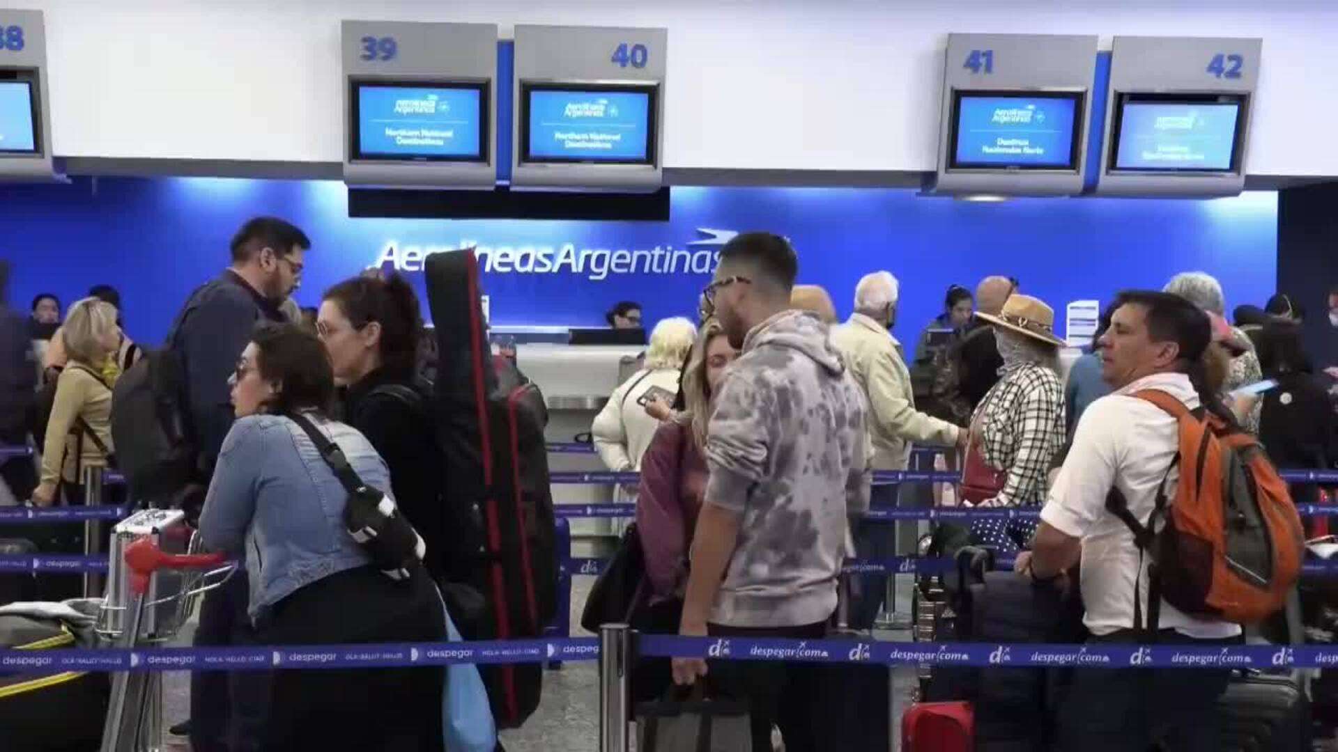 Las visitas de extranjeros a Argentina cayeron un 24,3 % interanual en agosto