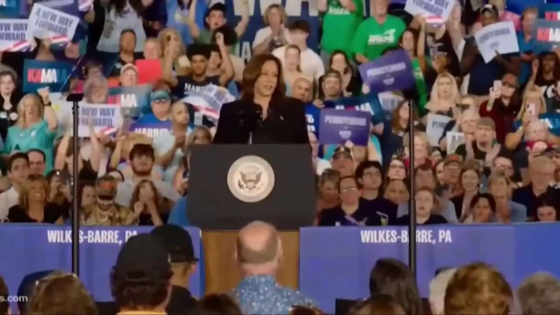 Kamala Harris busca acortar distancias con Trump en zonas conservadoras de Pensilvania