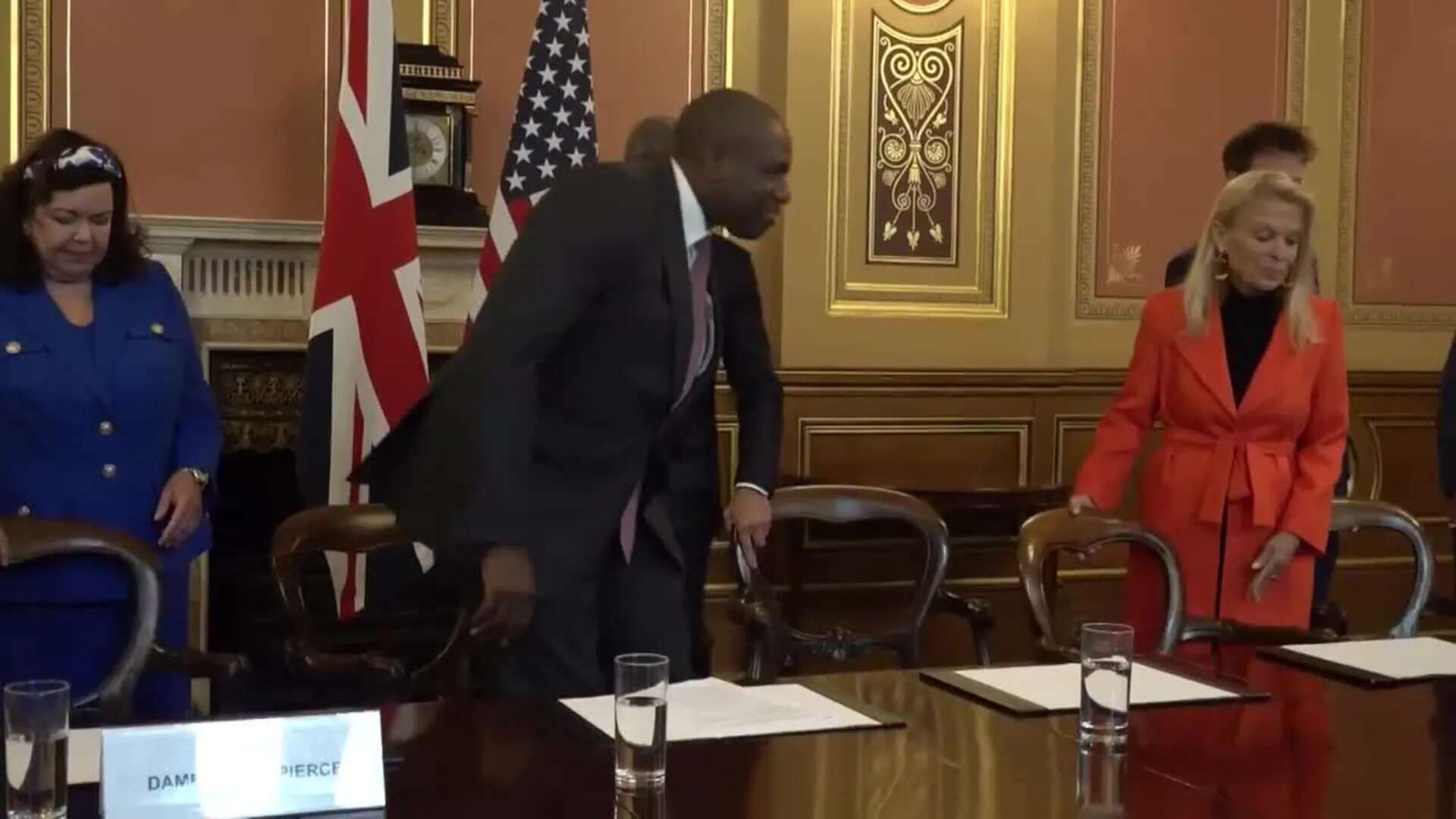 Primeras imágenes de la reunión entre el secretario de Estado de EEUU, Antony Blinken, y el ministro de Exteriores británico, David Lammy