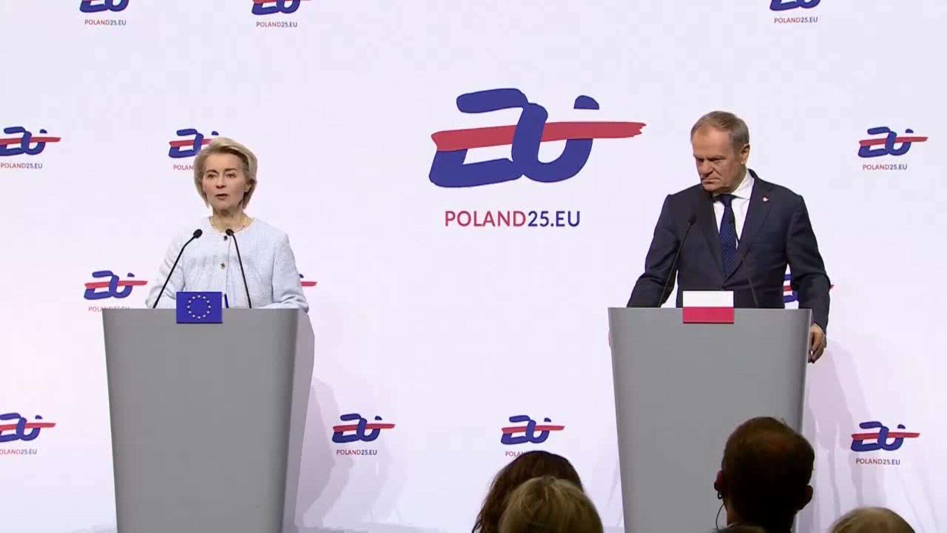 Von der leyen rehusa criticar a Polonia por desmarcarse del pacto migratorio y de asilo