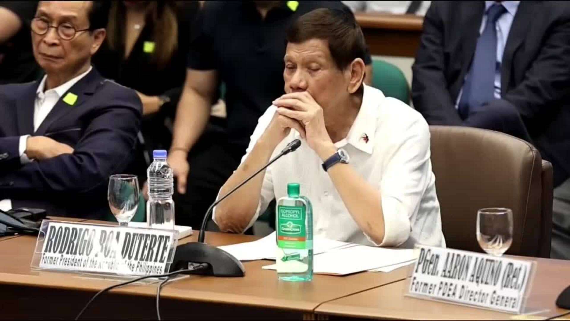 El expresidente filipino Rodrigo Duterte se enfrenta a un comité del Senado por su guerra contra las drogas