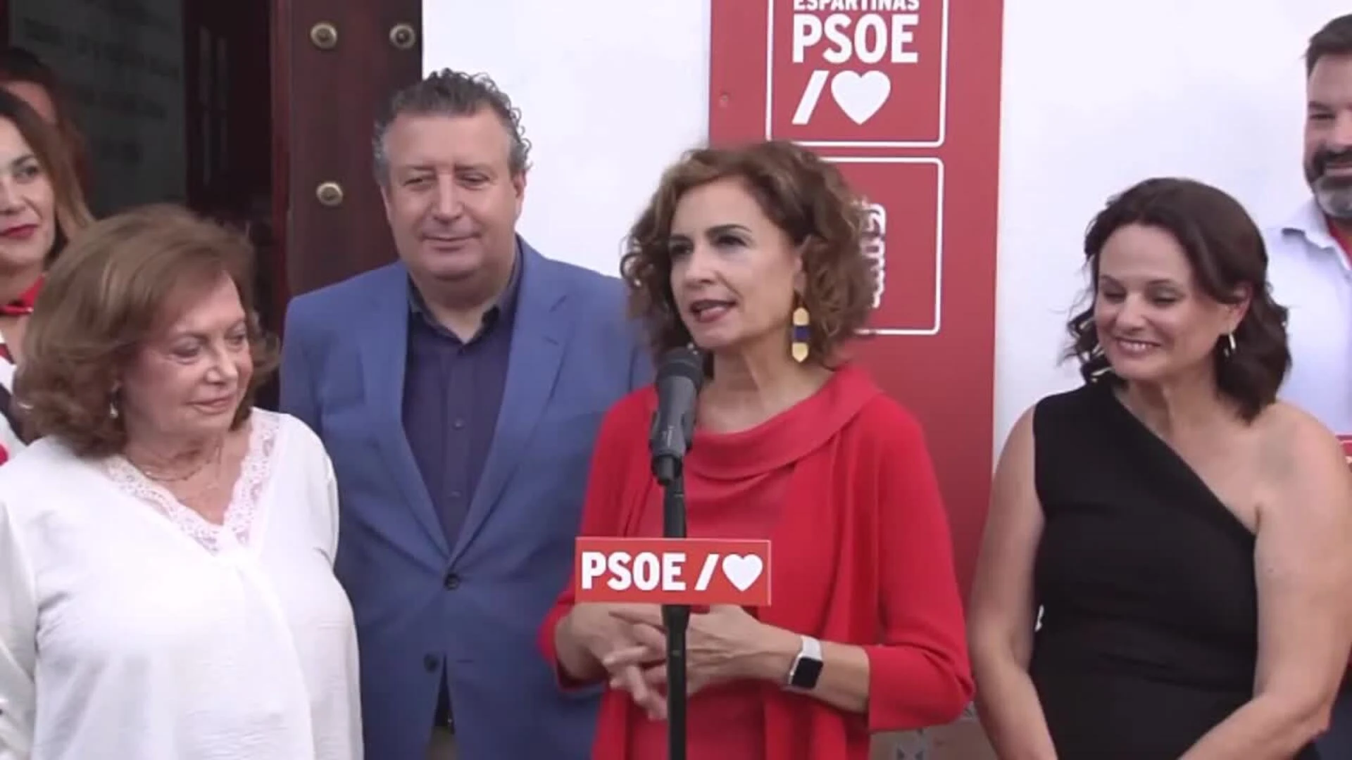 Montero subraya el feminismo de Amparo Rubiales