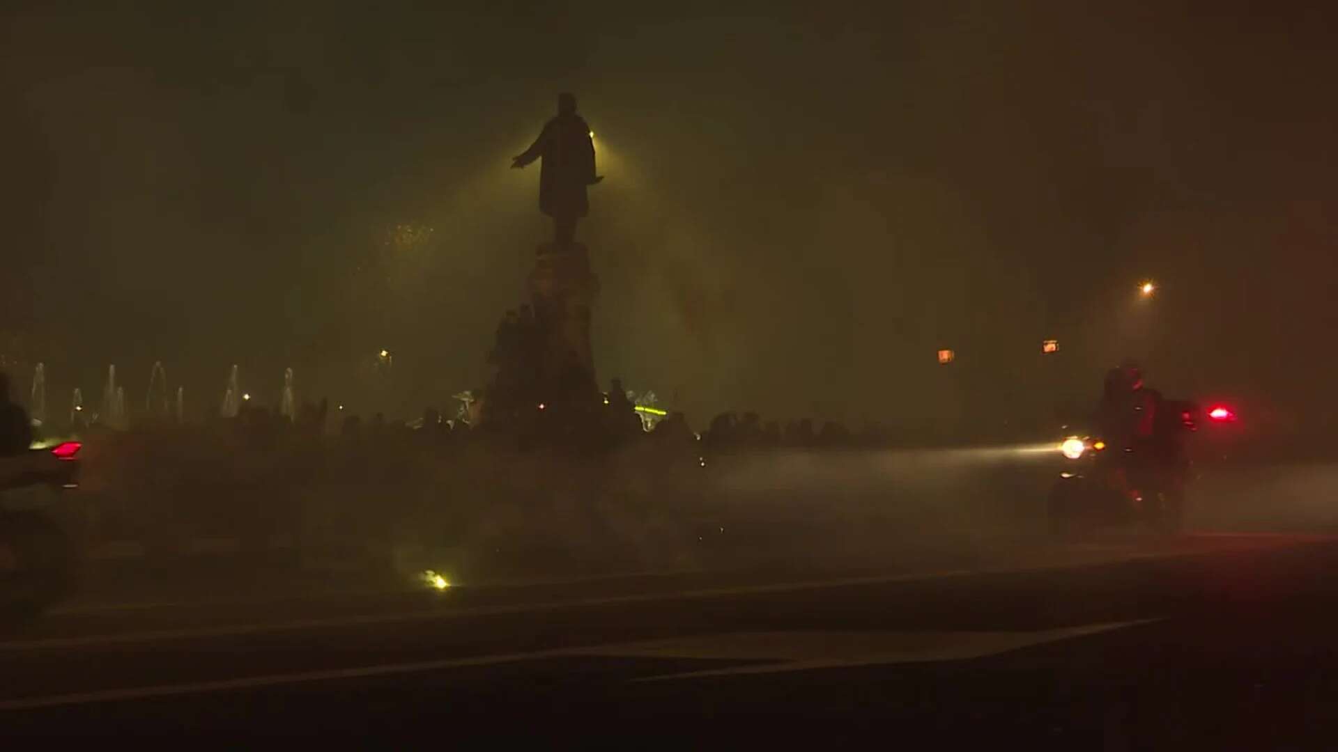 Los 'Pingüinos' iluminan Valladolid con cientos de antorchas para recordar a los fallecidos